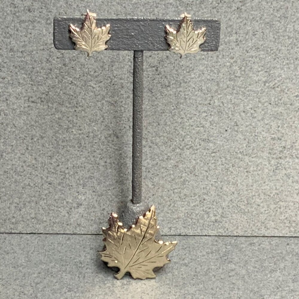 Clip-On Earrings Pin Brooch Set As Is Silver Maple Leaf Vintage Autumn Fall Chic - Picture 2 of 8